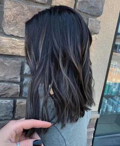 Noir doux et froid Black Hair Cool Tone Balayage, Dark Hair With Subtle Balayage, Balayage To Dark Brown, Cool Highlights On Black Hair, Ashy Face Framing Highlights, Dark Ash Brunette Hair, Dark Brunette Hair With Cool Toned Highlights, Dark Hair Cool Tone Highlights, Dark Spring Hair Color