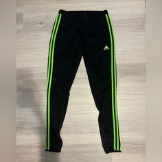 Adidas Climacool Training Pants Green Stripes, Zipper On Ankles With Zip Pockets Size Small Nwot Training Pants, Adidas Pants, Black Adidas, Green Stripes, Adidas Men, Mens Pants, Zip Pockets, Zipper, Stripes