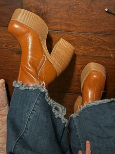 1970s Boots Outfit, Platform Hippie Shoes, 70s Platform Shoes Outfits, 80s Platform Shoes, Shoes From The 70s, Wood Platform Boots, 70s Heeled Boots, Chunky 70s Boots, Retro Platform Boots