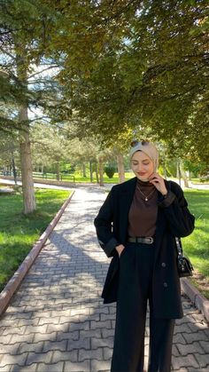 Aesthetic Modest Outfits, Hijabi Casual Outfits, Maternity Photo Outfits, Blazer Outfits Casual, Casual Work Outfits Women