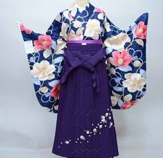 Item: Furisode Kimono & Hakama , Jyuban & Obi set No. yko237 Size: US L / Kimono Weidth 68cm Length 165cm / Hakama Length 91cm Weidth - fit many sizes Condition: NEW. Please check the photos. If you are 160-170cm tall, This kimono set will fit well. Kimono Hakama, Long Kimono Dress, Furisode Kimono, Kimono Set, Kimono Outfit, Kimono Vintage, Japanese Dress, Obi Belt, Beautiful Kimonos