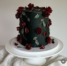 Gothic Birthday Cakes, Flower Cupcake Cake, Goth Cakes, Gothic Wedding Cake, Dream Elopement, Gothic Cake, Vintage Birthday Cakes, Black Wedding Cakes, Custom Birthday Cakes