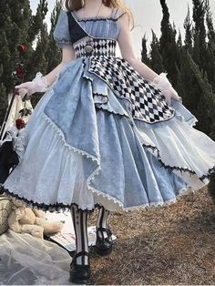 ❤︎Alice in Wonderland Asymmetrical Check Dress❤︎ Please allow approximately one month for shipping due to the popularity of this item.    Size Bust (cm/in) Waist (cm/in) Sleeve Length (cm/in) Long skirt length (cm/in) Short skirt length (cm/in)     S  80-90 / 31.5-35.4 60-70 / 23.6-27.6 27 / 10.6 115 / 45.3 98 / 38.6   M 84-94 / 33.1-37 64-74 / 25.2-29.1 27.5 / 10.8 116 / 45.7 99 / 39   L 88-98 / 34.6-38.6 68-78 / 26.8-30.7 28 / 11 117 / 46.1 100 / 39.4   XL 92-102 / 36.2-40.2 72-82 / 28.3-32.3 Mad Hatter Inspired Dress, Alice In Wonderland Ball Gown, Alice In Wonderland Hoco Dress, Unique Cute Outfits, Alice In Wonderland Dresses, Alice Madness Returns Outfits, Alice In Wonderland Sweet 16 Dresses, Alice In Wonderland Quinceanera Dresses, Cute Halloween Clothes