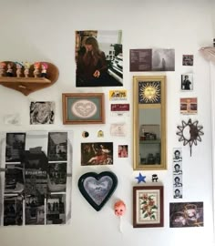 Thrifted Gallery Wall, Uni Room, Home Exterior, Pretty Room, Dreamy Room, Apartment Decor Inspiration, Room Makeover Inspiration