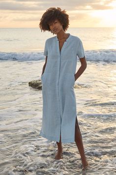 Yarn-dyed linen in Chambray. Casa Cook, Cotton Jersey Dress, Shirt Dress Summer, Striped Dress Summer, Midi Shirt Dress, Elbow Length Sleeve