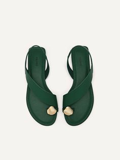 Dark Green Demi Toe Loop Sandals - PEDRO International Green Flat Sandals, Strap Sandals Flat, Shoes Editorial, Futuristic Shoes, Toe Loop Sandals, Fashion Shoes Sandals, Green Flats, Green Accessories