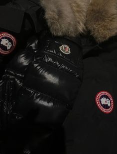 Moncler Aesthetic, Stockholm Aesthetic, Moncler Jacket Women, Black Fur Jacket, Drip Fits, Jacket Outfit Women, Trendy Shoes Sneakers, Mode Zara, Baddie Fits