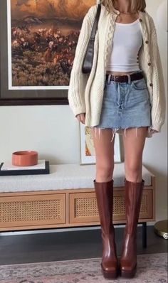 Traje Cowgirl, Mini Uggs, Stylish Boots, Winter Trends, Autumn Outfit