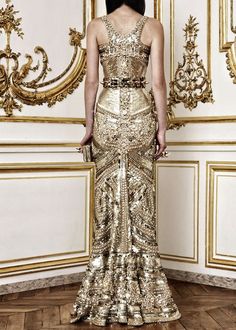 Sensational sequins. How To Have Style, Givenchy Dress, Dress With Sequins, Beauty And Fashion, Looks Style, Mode Inspiration, Beautiful Gowns, A Dress