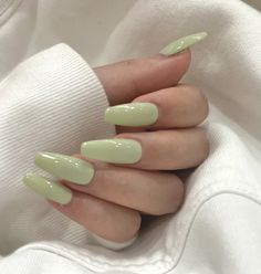 Oval Gel Nails, Stiletto Nails Short, Mint Green Nails, Mint Nails, Green Moonstone, Chrome Green, Green Acrylic Nails, Pastel Nails Designs, Green Nail Designs