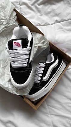 Vans ., Trendy Vans Shoes, Vans New Collection, New Skool Vans, New School Vans, Vans New Skool, Vans Old Skool Aesthetic, Chunky Vans Outfit, Vans Shoes Aesthetic