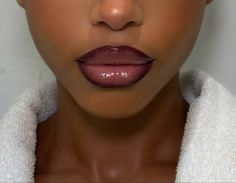 Glossy Lips Makeup, Lip Combos, Beauty Tutorial, Soft Makeup Looks, Lori Harvey, Lip Combo, Ethereal Makeup