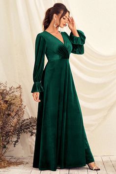 Fabric: Polyester. The fabric is comfortable for skin. Package Contents: 1x Women Dress. Occasion: Whether you are dressing it for a wedding party, prom, evening party or any other occasions, this party dress will be your lovely partner. Green Velvet Dress Long, Dark Green Evening Dress, Prom Dress With Long Sleeves, Elegant Dresses Evening, Dark Green Prom Dress, Velvet Evening Dress, Winter Wedding Guest Dress, Lovely Partner, Green Evening Dress