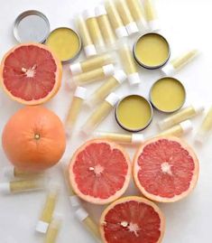 Beeswax Lip Balm Recipe, Bees Wax Lip Balm, Lip Balm Recipe, Wax Lips, Burts Bees Lip Balm, Balm Recipe, Burts Bees Lip, Homemade Moisturizer, Lip Balm Recipes