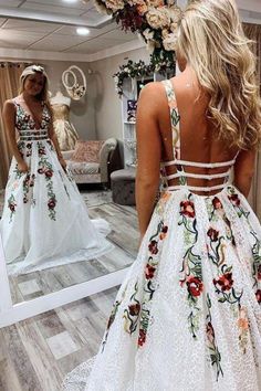 School Event Dress, Prom Dresses Long Lace, Prom Dresses With Pockets, White Prom Dress, Backless Prom Dresses, Duchess Catherine, Tulle Prom Dress, Professional Dresses, Prom Dresses Lace