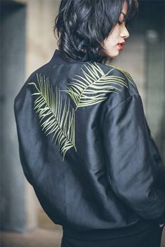 Japanese Embroidered Bomber Jacket Baseball Jacket, Mode Inspiration, Fashion Details, Black Jacket, Tulum, Look Fashion, The Back, Rocker, Style Me