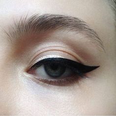 Eyeliner Tips, Eyeliner Hacks, Makeup Pengantin, White Eyeliner, Smink Inspiration, Beauty Make-up, Glitter Eyeliner, Braut Make-up, Hot Fitness