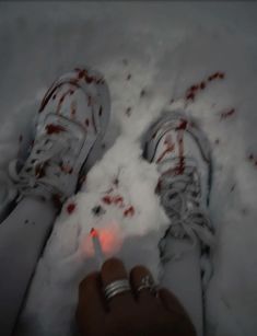 Blood On Snow, Creepy Cute Aesthetic, Lovecore Aesthetic, Blood Art, Kawaii Stuff, Japon Illustration, Puff And Pass, Dark Photography, Aesthetic Images