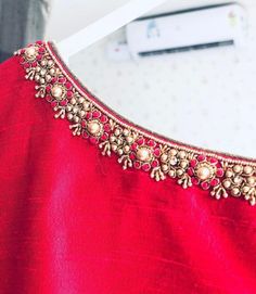 Beautiful Hand Embroidery with stones, beads, resham and cut dana. Handwork Design, Pattu Saree Blouse Designs, Saree Blouse Neck Designs, Wedding Saree Blouse Designs, Maggam Works, Sari Blouse Designs, Wedding Blouse Designs, Blouse Designs Indian, Silk Saree Blouse Designs