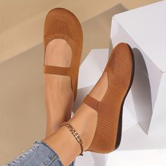 Spring Non-slip Slip-ons With Round Toe, Comfortable Slip-on Non-slip Flats, Comfortable Non-slip Slip-on Flats, Non-slip Slip-on Flats, Non-slip Round Toe Slip-ons For Spring, Spring Non-slip Round Toe Slip-ons, Comfortable Non-slip Flats With Round Toe, Spring Slip-ons With Non-slip Flat Heel, Spring Non-slip Flat Heel Slip-ons