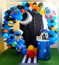 Space Balloons Decoration, Space Theme Balloon Decor, Space Theme Party Decorations, Space Themed Party, Baby Birthday Party Theme