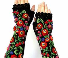 Fingerless Gloves Black, Knitted Fingerless Gloves, Fall Fashion Accessories, Selling Handmade Items, Stil Boho, Crochet Clothing And Accessories, The Mitten, Fingerless Gloves Knitted