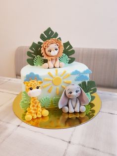 Торт со львом, торт с жирафом,  детский торт Half Way To One Cake Boy, 1 Month Baby Cake Ideas, Half Bday Cake, Tea Light Candles Wedding, Half Birthday Cakes, Cake Designs For Boy, 12th Birthday Cake, 2 Cake, Birthday Countdown