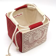 Red-white Japanese Drawstring Pouch Komebukuro Sashiko - Etsy Sashiko Quilt, Quilt Traditional, Japan Bag, Japanese Bag, Diy Bags Patterns