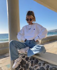 Brit Harvey, Looks Jeans, Retro Outfits, Stylish Girl, Aesthetic Outfits