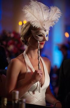 Revenge Season 2, Revenge Tv Show, Masquerade Halloween Party, Emily Thorne, Halloween Party Photo, Masquerade Wedding, Emily Vancamp, Masked Ball, Masquerade Party