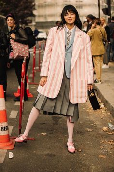 Cool Fashion Outfits, Paris Fashion Week 2023, Street Fashion Outfits, Spring Fashion Ideas, Fashion Week Style, Diy Vetement, Styling Fashion, Vogue Australia, Nails Fashion