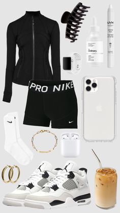 Nike Cute Outfits, Nike Clothing Aesthetic, Gym Strip Outfits School, Athletics Outfit Ideas, Nike Inspo Outfit, Sporty Teen Outfits, Sporty Clothes Aesthetic, Sporty Girl Outfits For School, Fashion Outfits Sporty