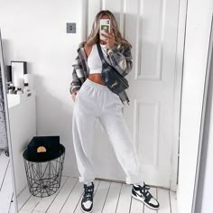 Pastel Outfit, Trendy Fall Outfits, Looks Street Style, Sporty Outfits, Looks Style, Mode Inspiration, Streetwear Outfit