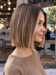 Bob Hairstyles On Round Faces, Balayage For Bob Haircut, Soft Balayage Short Hair, Short Bob Hair Colors, Soft Brown Hair Short, Soft Brown Short Hair, Blonde To Bronde Short Hair, Brown To Blonde Bob, Short Balayage Bob