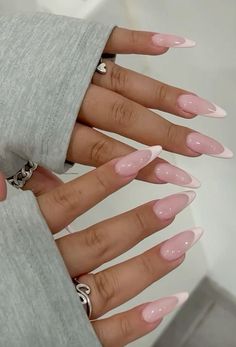 almond shaped frenchnails🌸 #almond #frenchnails #nailart #nails #nailsofinstagram #naildesign #summer #vacation #holiday #rosa #pink #pinknail Paznokcie Hello Kitty, Kutek Disney, Nagel Tips, Almond Nails Designs, Makijaż Smokey Eye, Pink Acrylic Nails, Square Acrylic Nails