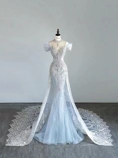 Spicy Outfits, Wedding Core, Elegance Outfit, Blue Long Prom Dress, Xv Ideas, Debut Gowns, Light Sky Blue