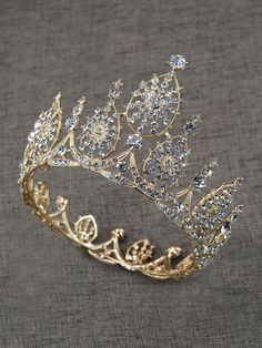 Fantasy Queen Crown, Fantasy Crown Queens, Crown For A Queen, Cute Crown, Fantasy Crown, Bridal Crown Tiara, Crown Aesthetic, Crown Queen, Bridal Hair Accessory