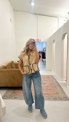 barrel jeans *run big Barrel Jeans Outfit Street Style, Barrel Jean Outfit, Black Barrel Jeans Outfit, Barrel Jeans Outfit Fall, Free People Barrel Jeans Outfit, Barrel Jeans Street Style, Barrel Jeans Outfit, Jean Fits, Barrel Jeans