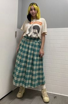 Green Gingham Skirt, Punk Librarian, Enby Vibes, Winter Skirt Outfit, Maxi Skirt Outfits, 2024 Style, School Looks, Skirt Outfit