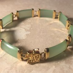 Jade Bracelet Bangles, Real Jade Jewelry, Senior Brunch, Oc Moodboard, Chunky Gold Jewelry, Jade Necklace Pendant, Only One, Accessory Inspo, Earthy Jewelry