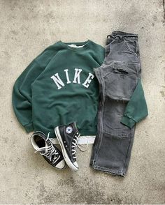 Vintage Nike Outfits, Nike Outfits Men, Trendy Boy Outfits, Street Style Outfits Men, Street Fashion Men Streetwear, Mens Casual Dress Outfits, Guys Clothing Styles, Black Converse, Mens Outfit Inspiration