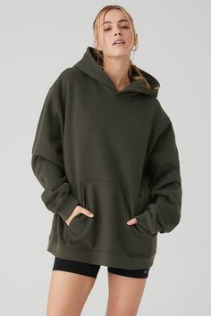 Scholar Hooded Sweater - Espresso | Alo Yoga Oversized Hoodie Outfit, Yoga Hoodie, Hoodie Oversize, Hoodie Outfit, Oversized Hoodie, Yoga Tops, Alo Yoga, Oversize Hoodie, Outerwear Women