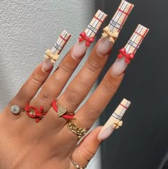 Fall Plaid Nails, Burberry Nails, Plaid Nail Art, Bow Nail Art, Nails Elegant, Bow Nail, Nail Trend, Plaid Nails, Best Nail Salon