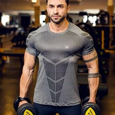 Gym Shirts Mens, Bodybuilding T Shirts, Compression T Shirt, Gym Outfit Men, Sporty Shorts, Mens Compression, Sport Top, Men's Muscle