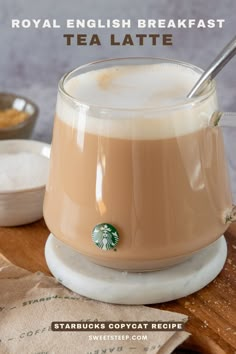 A homemade English Breakfast tea latte in a Starbucks mug next to two bowls of sugar. English Tea With Milk, Iced English Tea Latte, Black Tea Drinks Recipes, Breakfast Tea Recipes, Tea Lattes At Home, English Breakfast Tea Recipe, Black Tea Drinks, Black Tea Aesthetic, Steamed Milk Recipe