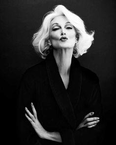 She's still got it! Stunning 82-year-old Carmen Dell'Orefice has spent nearly seven decades in the modeling industry. Jerry Hall, Jean Shrimpton, Linda Evangelista, Hot Hair Styles, Lily Rose Depp