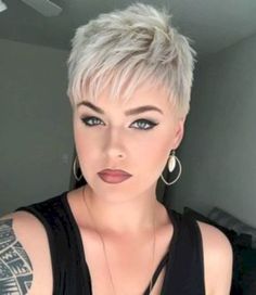 Bob Pixie, Longer Pixie Haircut, Short Grey Hair, Super Short Hair, Long Bangs, Penteado Cabelo Curto, Short Pixie Haircuts, Cute Hairstyles For Short Hair, Trending Hairstyles