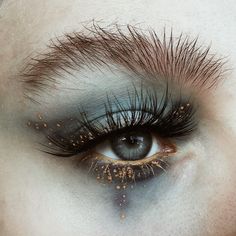 Enchanted Eye Makeup, Whimsigoth Makeup Aesthetic, The Last Unicorn Makeup, Yule Makeup, Celestial Makeup Looks, Forest Witch Makeup, Night Sky Makeup, Whimsigothic Makeup, Mysterious Makeup