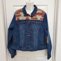 Brand: Frye And Co. Item: Denim Jean Jacket, Metal Buttons With A Southwestern, Aztec, Western Print Accent. Trucker Jacket. Yellowstone. Condition: New With Tags Color: Denim Blue Tag Size: Xxl Measurments: See Pictures To Assist With Sizing. Please View All Pictures For Item Details And Condition As They Are Part Of Item Description. Bohemian Denim Jacket With Pockets For Fall, Western Style Dark Wash Outerwear With Pockets, Fall Rodeo Denim Jacket In Medium Wash, Americana Long Sleeve Winter Outerwear, Medium Wash Denim Jacket For Rodeo In Fall, Fall Rodeo Medium Wash Denim Jacket, Medium Wash Outerwear For Rodeo In Fall, Americana Style Long Sleeve Winter Outerwear, Spring Western Denim Outerwear