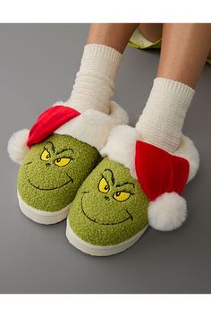 Soft & cozy/Slip-on style/Grinch with decorative hat design Stuff For Christmas List Teens, Grinch Apparel, Grinch Sweatpants, Grinch Clothing, Grinch Pjs, Lime Green Outfits, Grinch Stuff, Grinch Party, Green Outfits